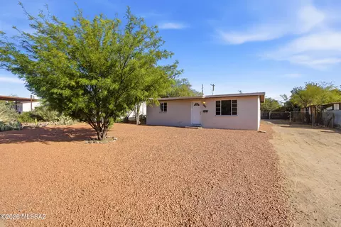 Exterior - 5014 E Baker St, Tucson, AZ 85711 photo 1 of 7