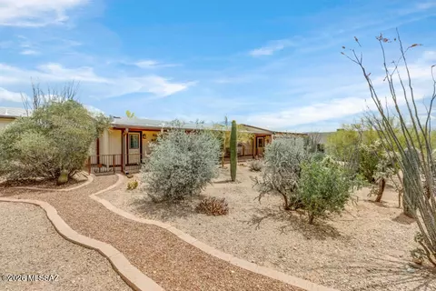 2201 S Diamond Bar Ln, Tucson, AZ 85713