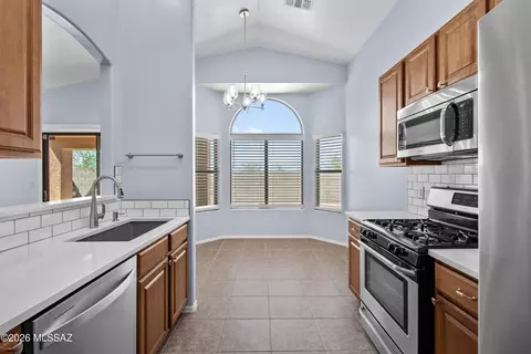 10529 E Ottoman Dr, Tucson, AZ 85747