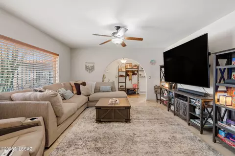 Living - 9120 E 26th St, Tucson, AZ 85710 photo 3 of 6