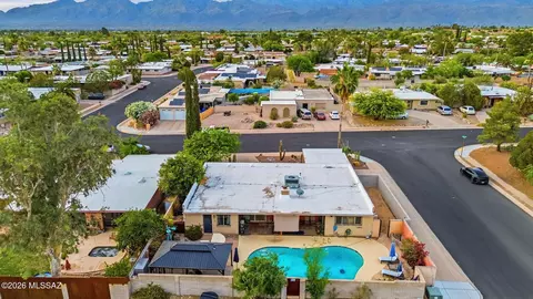 View/Area - 9120 E 26th St, Tucson, AZ 85710 photo 5 of 6