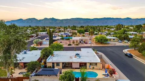 View/Area - 9120 E 26th St, Tucson, AZ 85710 photo 3 of 6