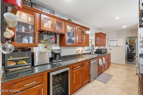 Kitchen - 9120 E 26th St, Tucson, AZ 85710 photo 4 of 7