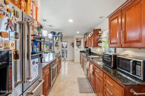 Kitchen - 9120 E 26th St, Tucson, AZ 85710 photo 2 of 7