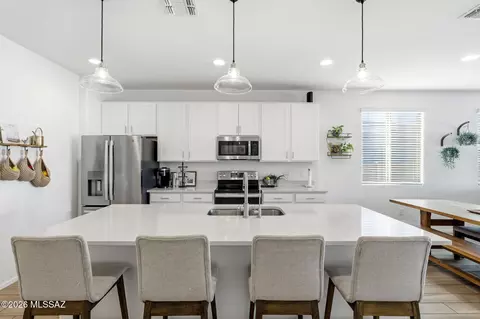 Kitchen - 12028 Ryscott Cir, Vail, AZ 85641 photo 3 of 7