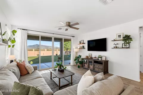 Living - 12028 Ryscott Cir, Vail, AZ 85641 photo 2 of 2
