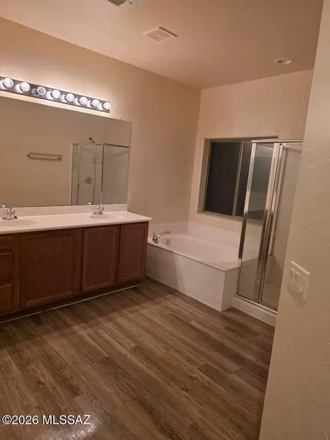 Bath - 10414 S Painted Mare Dr, Vail, AZ 85641 photo 3 of 8