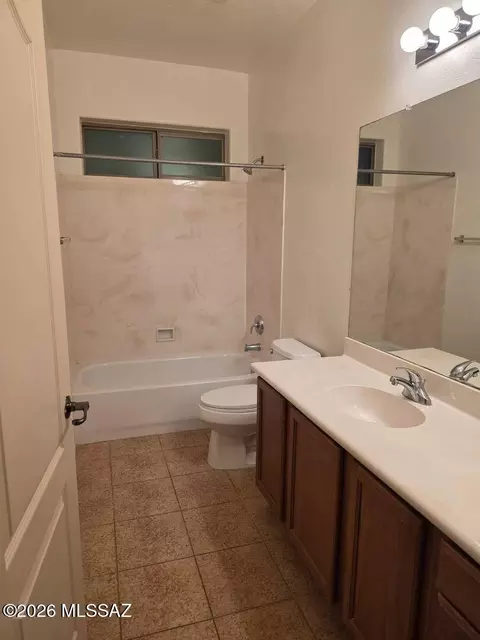 Bath - 10414 S Painted Mare Dr, Vail, AZ 85641 photo 5 of 8
