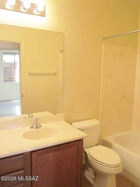 Bath - 10414 S Painted Mare Dr, Vail, AZ 85641 photo 1 of 8