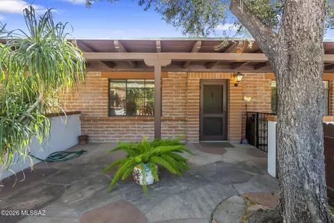 119 S Paseo Tierra, Green Valley, AZ 85614