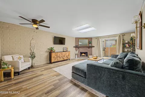 Living - 4322 E Allison Rd, Tucson, AZ 85712 photo 3 of 4