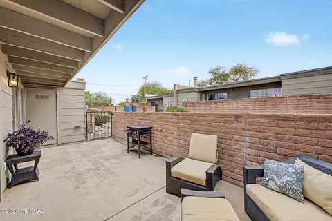 Exterior - 4322 E Allison Rd, Tucson, AZ 85712 photo 2 of 5