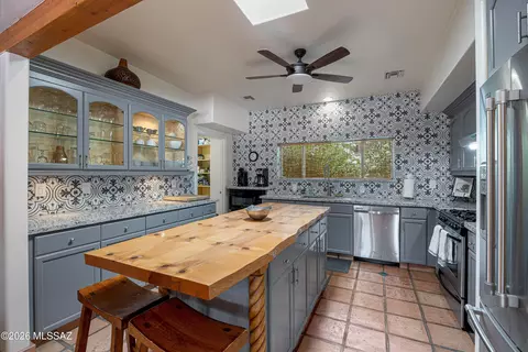 Kitchen - 2539 Edison St, Tucson, AZ 85716 photo 2 of 6
