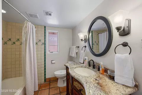 Bath - 2539 Edison St, Tucson, AZ 85716 photo 2 of 4