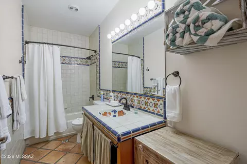 Bath - 2539 Edison St, Tucson, AZ 85716 photo 1 of 4