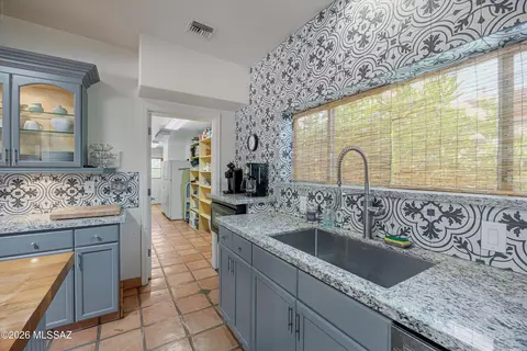 Kitchen - 2539 Edison St, Tucson, AZ 85716 photo 4 of 6