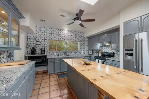 Kitchen - 2539 Edison St, Tucson, AZ 85716 photo 1 of 6