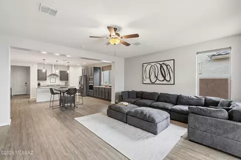 13435 E Homesteaders Ln, Tucson, AZ 85747
