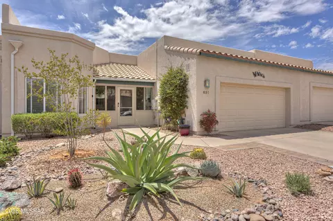 651 W Camino Del Bondadoso, Green Valley, AZ 85614