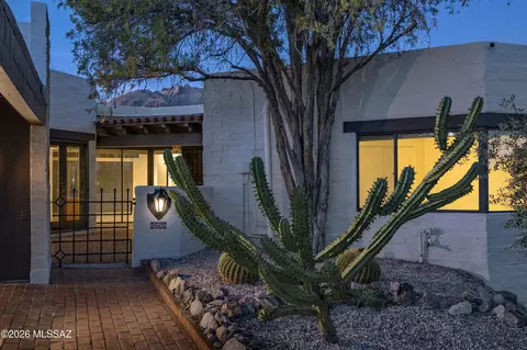 6250 N Campbell Ave, Tucson, AZ 85718