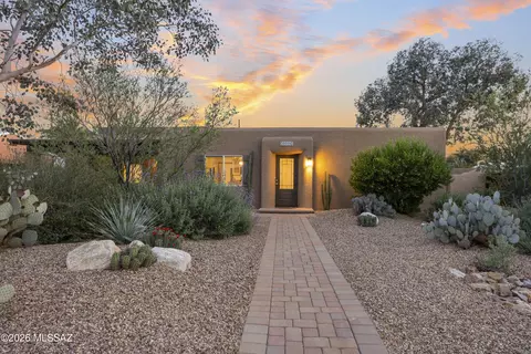 2534 E Florence Dr, Tucson, AZ 85716