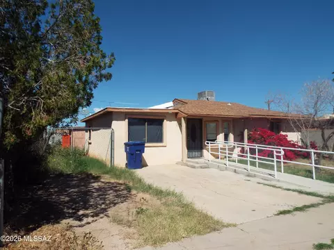 Exterior - 3033 E Coconino Vis, Tucson, AZ 85713 photo 2 of 5