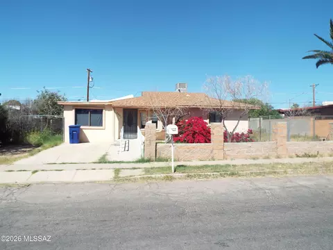 3033 E Coconino Vis, Tucson, AZ 85713