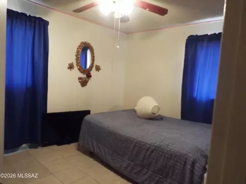 Bedroom - 3033 E Coconino Vis, Tucson, AZ 85713 photo 2 of 2