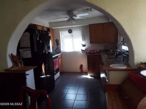 Kitchen - 3033 E Coconino Vis, Tucson, AZ 85713 photo 1 of 3