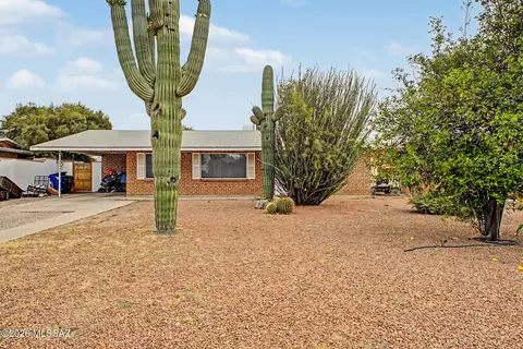 Exterior - 1172 E Allen Rd, Tucson, AZ 85719 photo 1 of 7