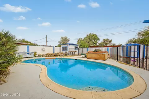 Exterior - 1172 E Allen Rd, Tucson, AZ 85719 photo 2 of 7