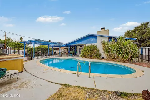Exterior - 1172 E Allen Rd, Tucson, AZ 85719 photo 3 of 7