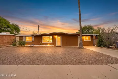 1501 W La Pasadita St, Tucson, AZ 85705