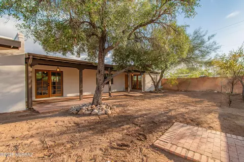Exterior - 8951 E Summer Trl, Tucson, AZ 85749 photo 8 of 9