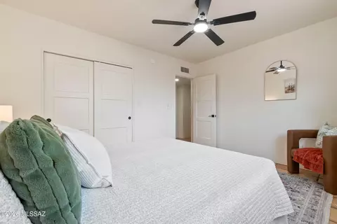 Bedroom - 8951 E Summer Trl, Tucson, AZ 85749 photo 9 of 9