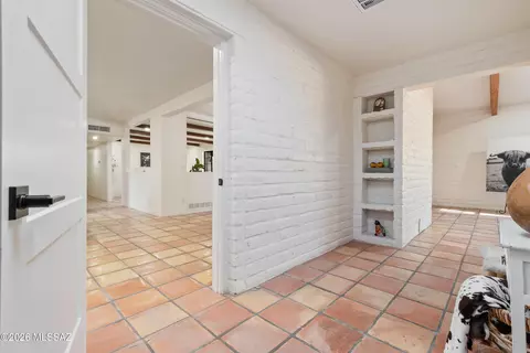 Entry Way - 8951 E Summer Trl, Tucson, AZ 85749 photo 2 of 2