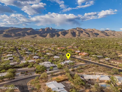 View/Area - 8951 E Summer Trl, Tucson, AZ 85749 photo 3 of 3