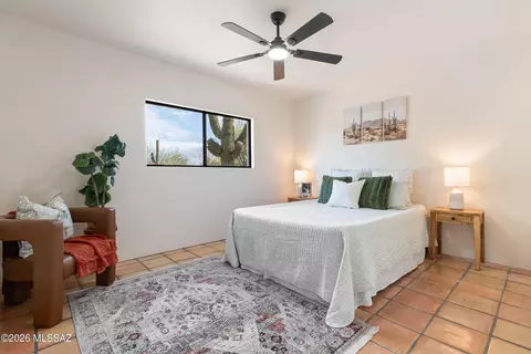 Bedroom - 8951 E Summer Trl, Tucson, AZ 85749 photo 8 of 9