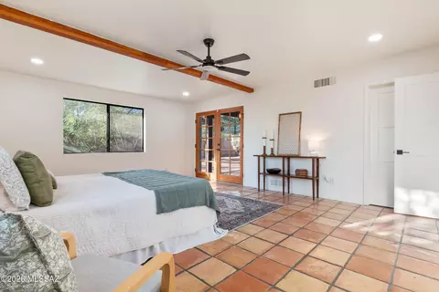 Bedroom - 8951 E Summer Trl, Tucson, AZ 85749 photo 6 of 9