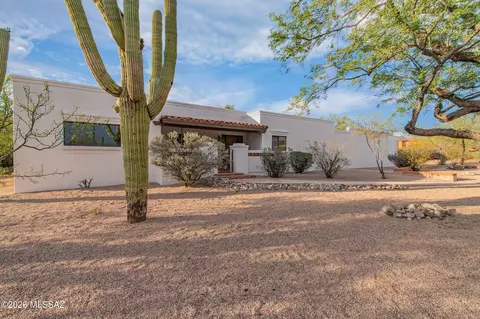 Exterior - 8951 E Summer Trl, Tucson, AZ 85749 photo 2 of 9