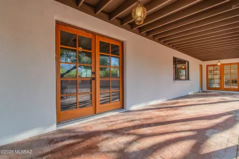Exterior - 8951 E Summer Trl, Tucson, AZ 85749 photo 5 of 9