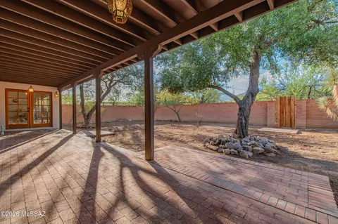 Exterior - 8951 E Summer Trl, Tucson, AZ 85749 photo 6 of 9
