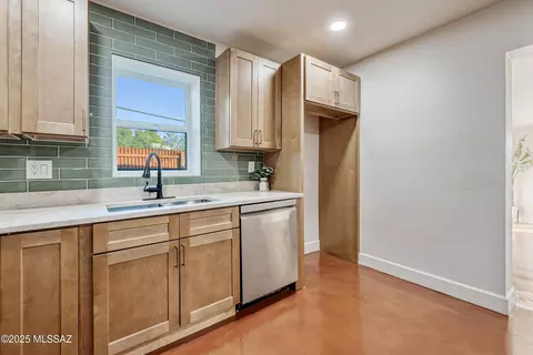 Kitchen - 1650 E 10th St, Tucson, AZ 85719 photo 5 of 5