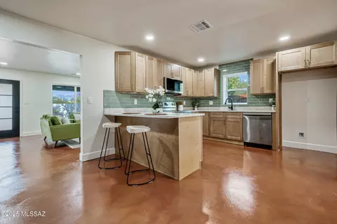 Kitchen - 1650 E 10th St, Tucson, AZ 85719 photo 2 of 5