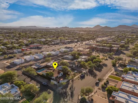 View/Area - 1650 E 10th St, Tucson, AZ 85719 photo 3 of 4