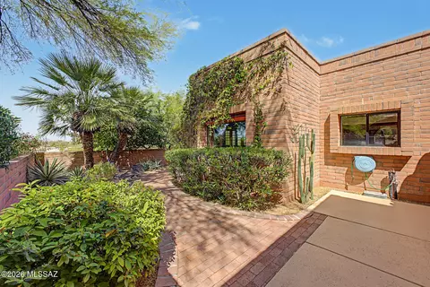 2025 W Ashbrook Dr, Tucson, AZ 85704