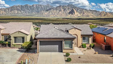 5937 S Scarlet Sky Pl, Green Valley, AZ 85622
