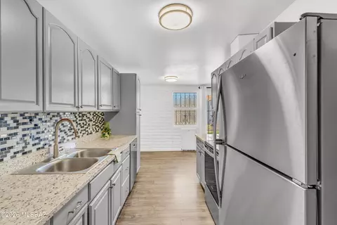 Kitchen - 6501 E Brooks Dr, Tucson, AZ 85730 photo 10 of 10