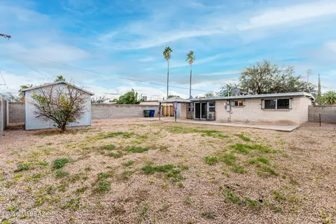 Exterior - 6501 E Brooks Dr, Tucson, AZ 85730 photo 2 of 4