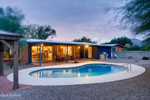 7665 E Adams Dr, Tucson, AZ 85715